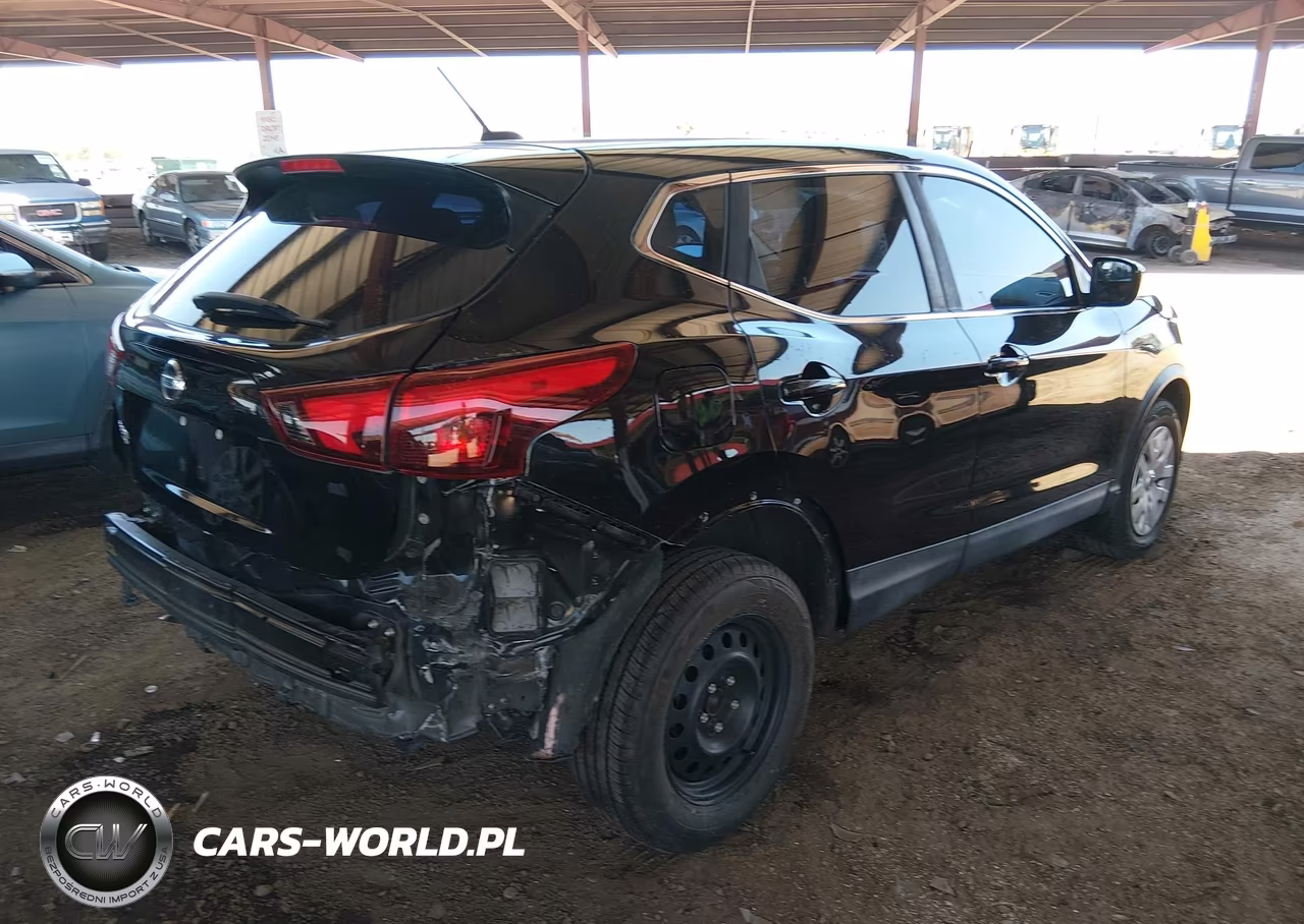 2017 Nissan Rogue Sport S VIN:JN1BJ1CP0HW000323 - 4