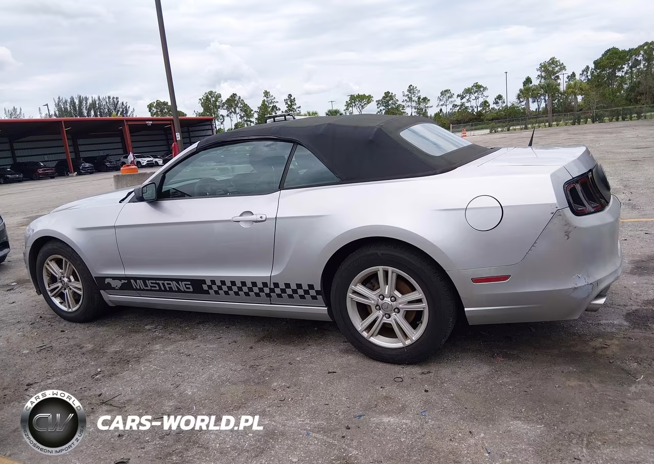 2014 Ford Mustang V6 VIN:1ZVBP8EM8E5232240 - 14