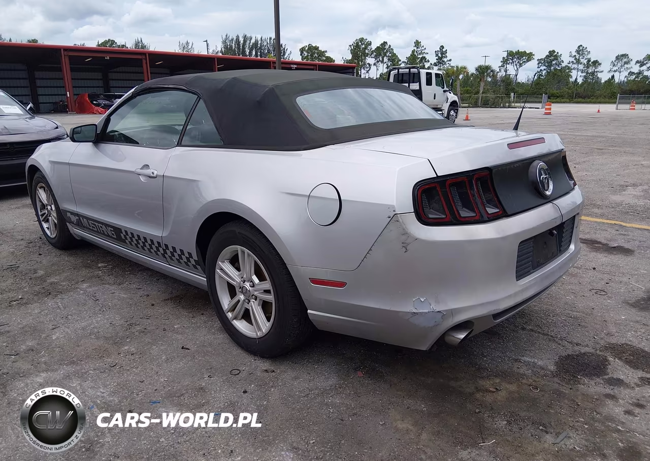 2014 Ford Mustang V6 VIN:1ZVBP8EM8E5232240 - 3