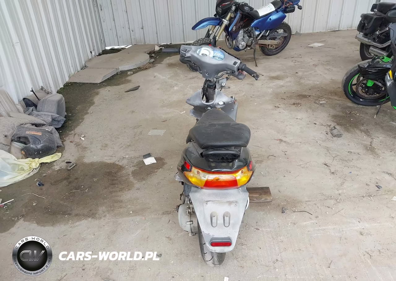 2002 Derbi Atlantis 50 VIN:VTHATLAA82G190782 - 6