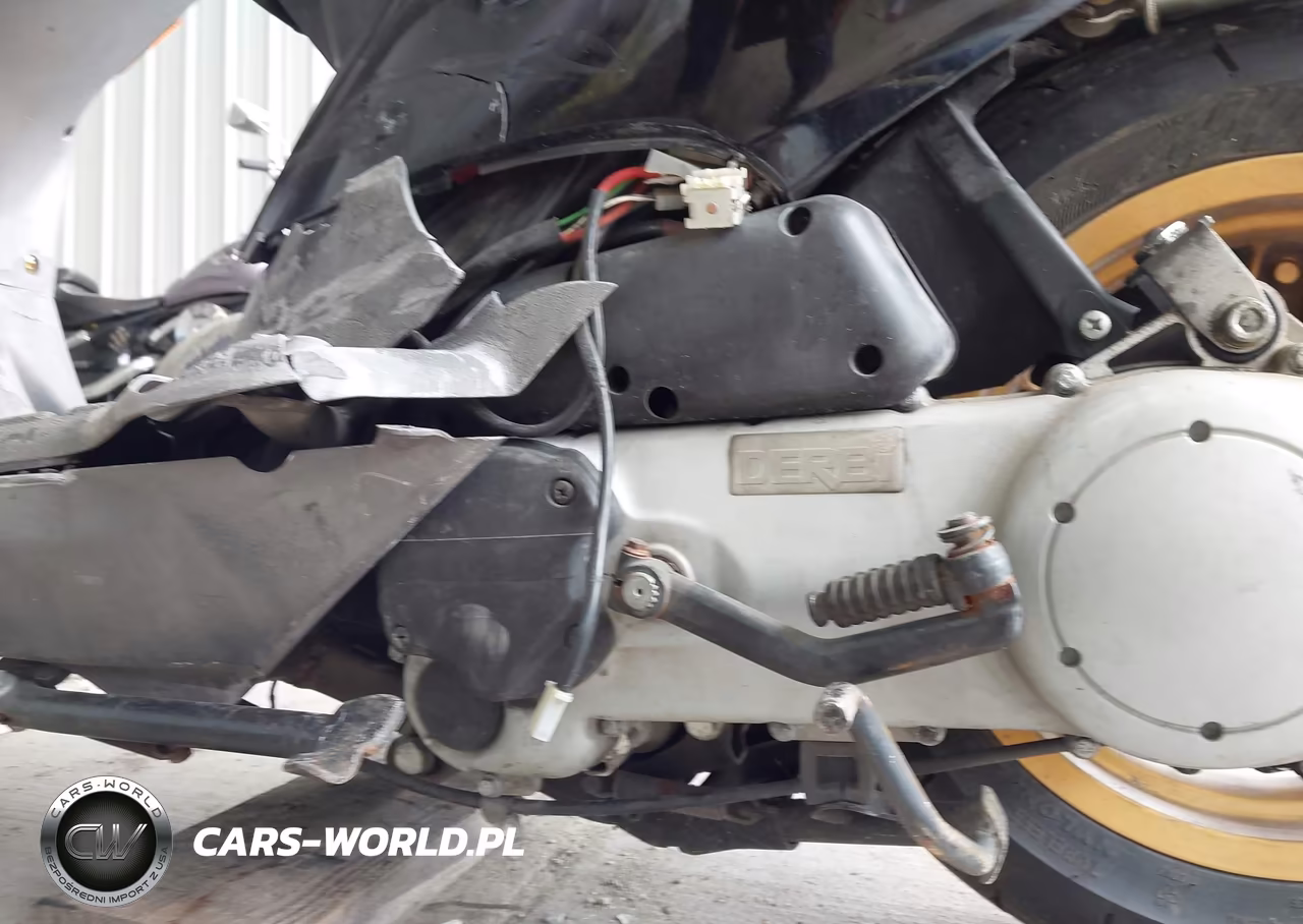 2002 Derbi Atlantis 50 VIN:VTHATLAA82G190782 - 9