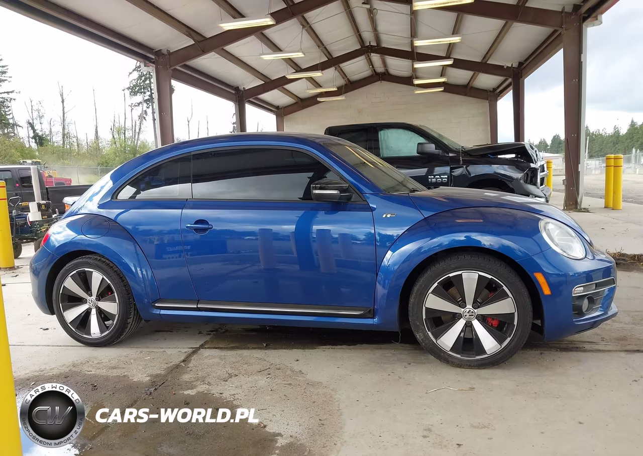 2014 Volkswagen Beetle 2.0T R-Line VIN:3VWVT7AT8EM663882 - 14