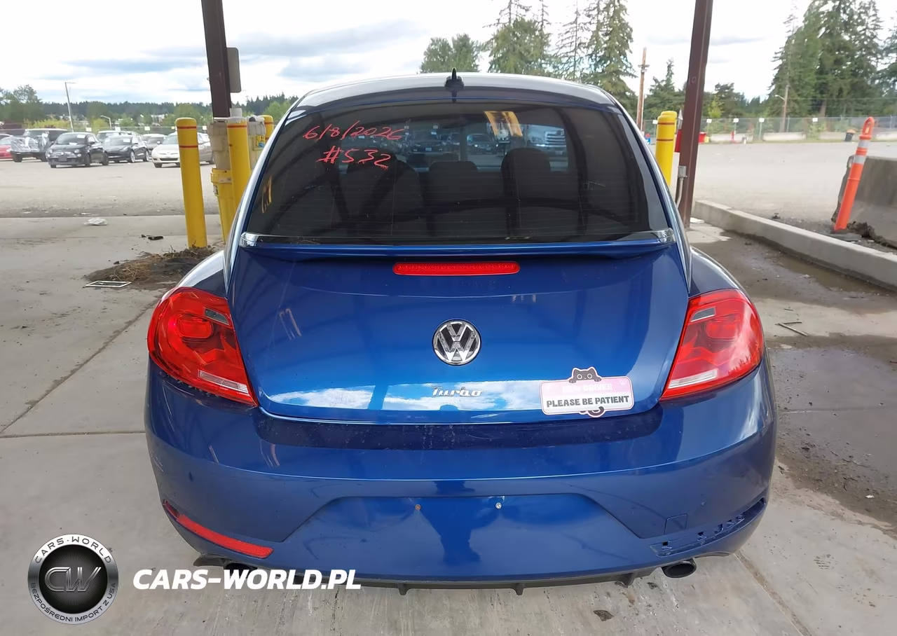 2014 Volkswagen Beetle 2.0T R-Line VIN:3VWVT7AT8EM663882 - 17