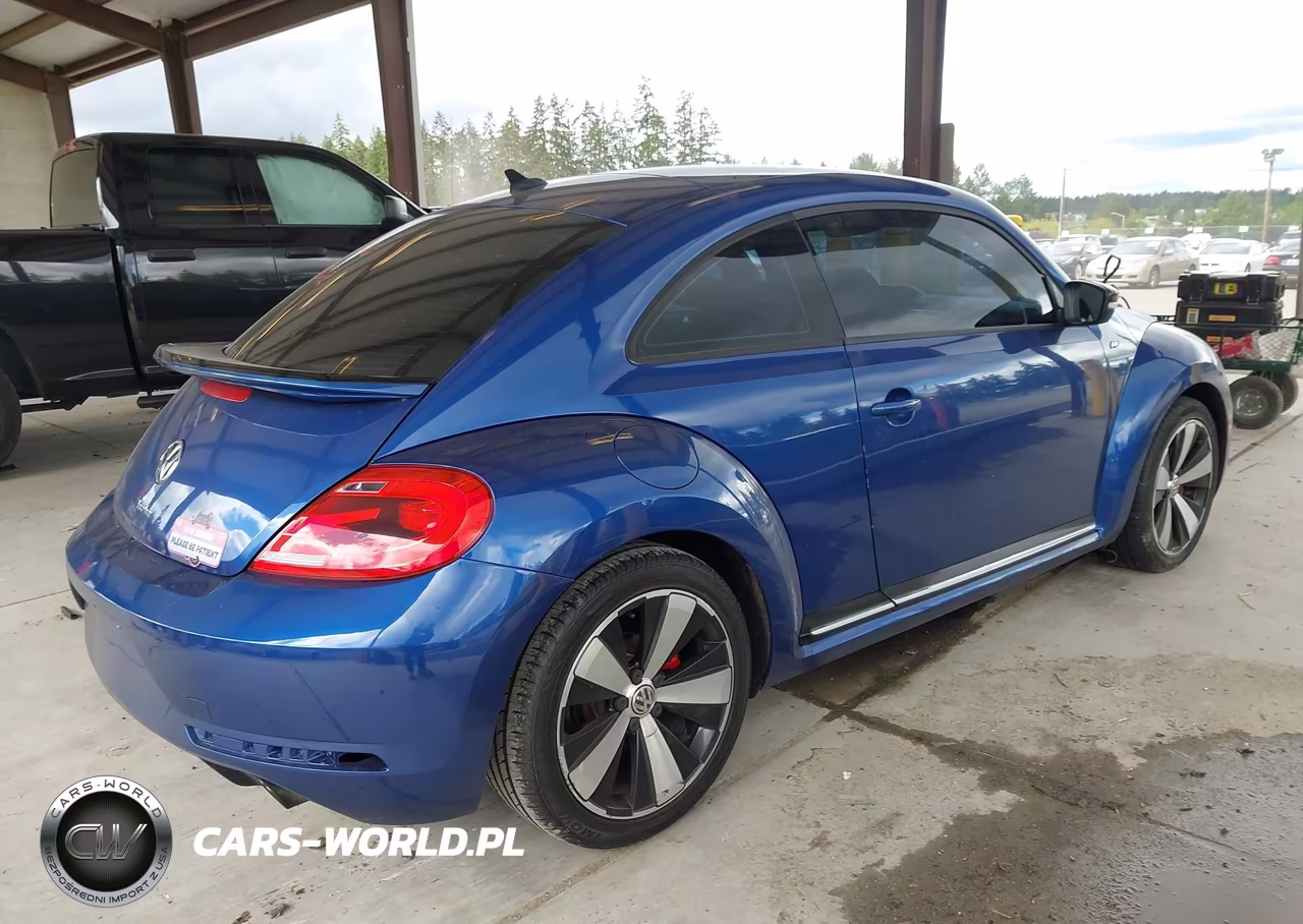 2014 Volkswagen Beetle 2.0T R-Line VIN:3VWVT7AT8EM663882 - 4