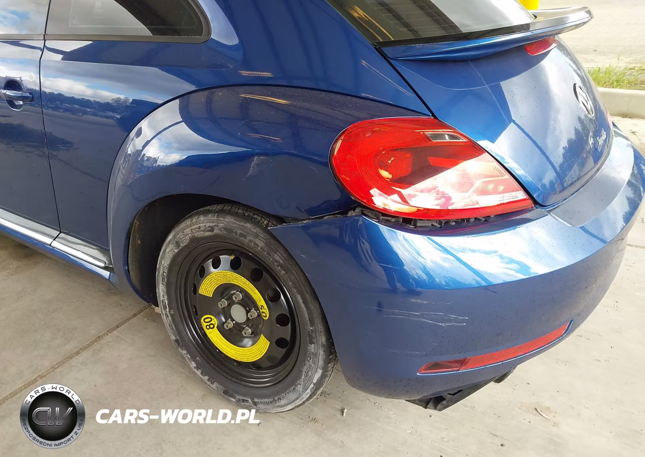 2014 Volkswagen Beetle 2.0T R-Line VIN:3VWVT7AT8EM663882 - 6