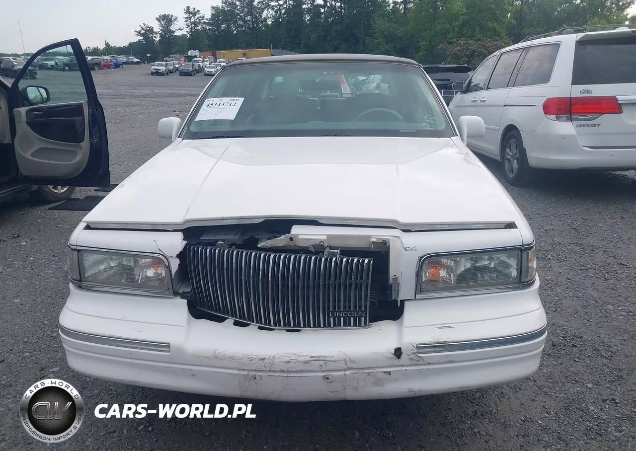 1996 Lincoln Town Car Executive VIN:1LNLM81W1TY627634 - 12
