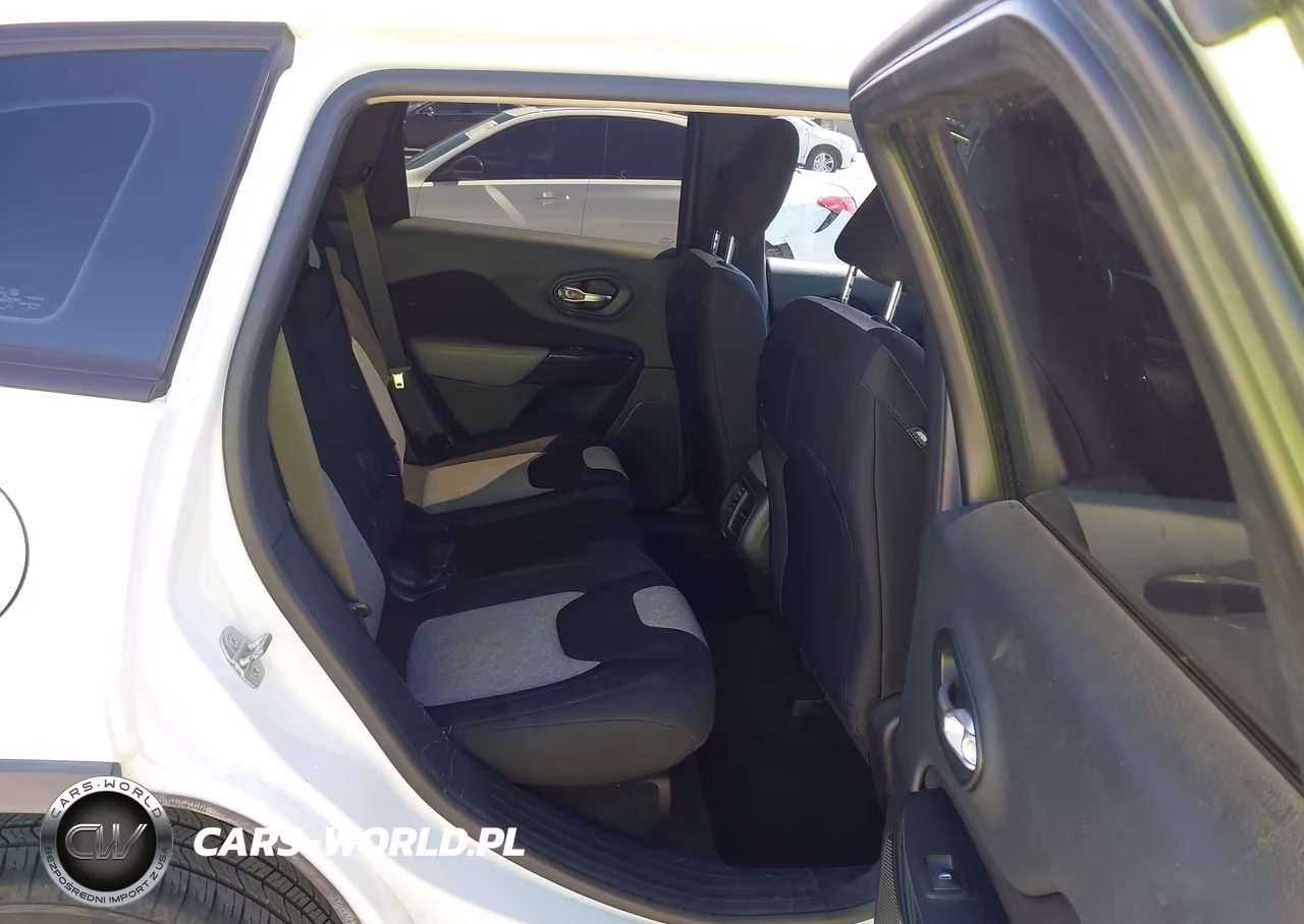 2014 Jeep Cherokee Sport VIN:1C4PJLAB3EW163548 - 8