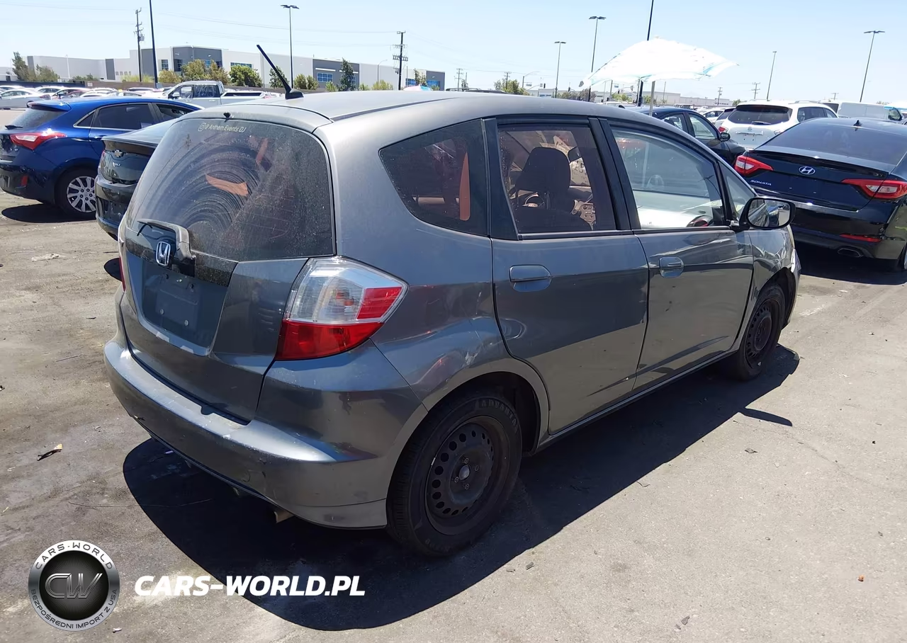 2012 Honda Fit VIN:JHMGE8G39CC026841 - 4