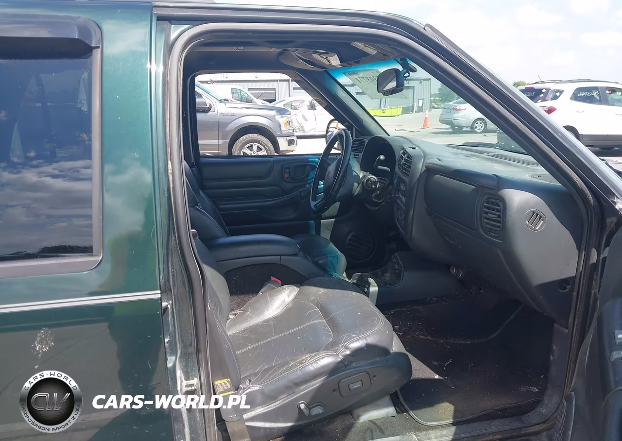 2001 Chevrolet Blazer Lt VIN:1GNDT13W31K180182 - 5