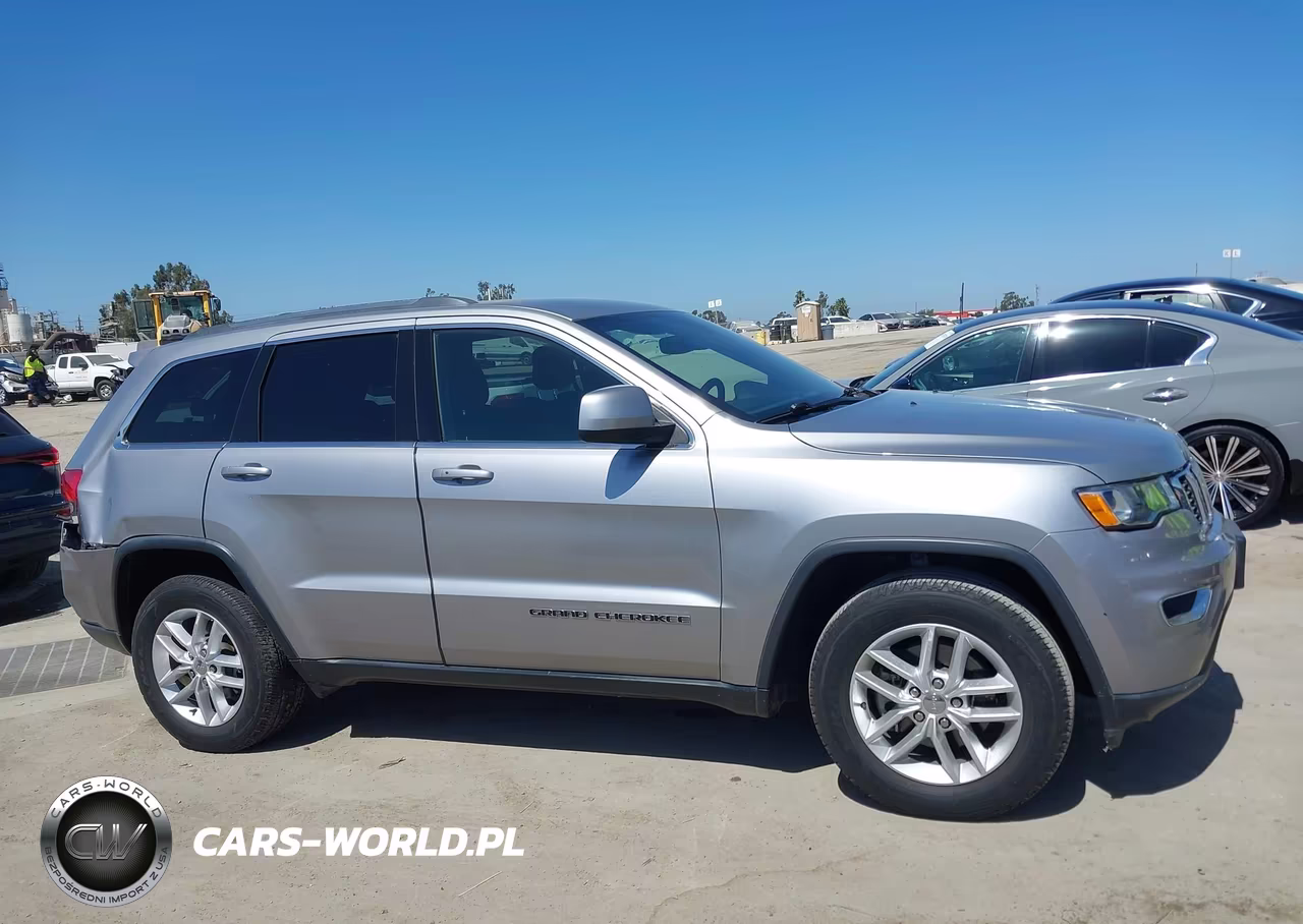 2017 Jeep Grand Cherokee Laredo 4X2 VIN:1C4RJEAGXHC609135 - 13