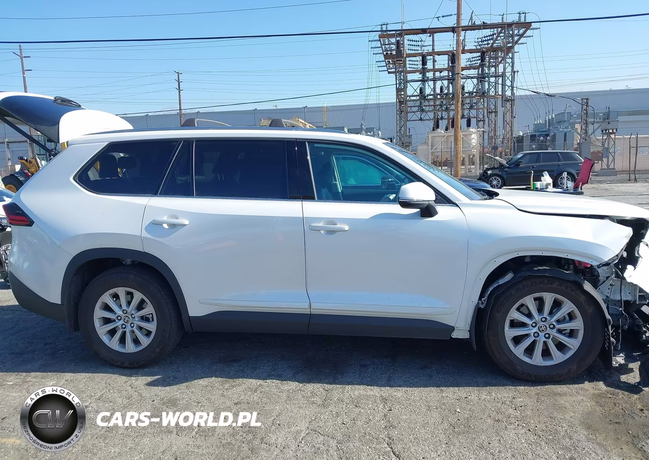 2025 Toyota Grand Highlander Xle VIN:5TDAAAA58SS025133 - 14