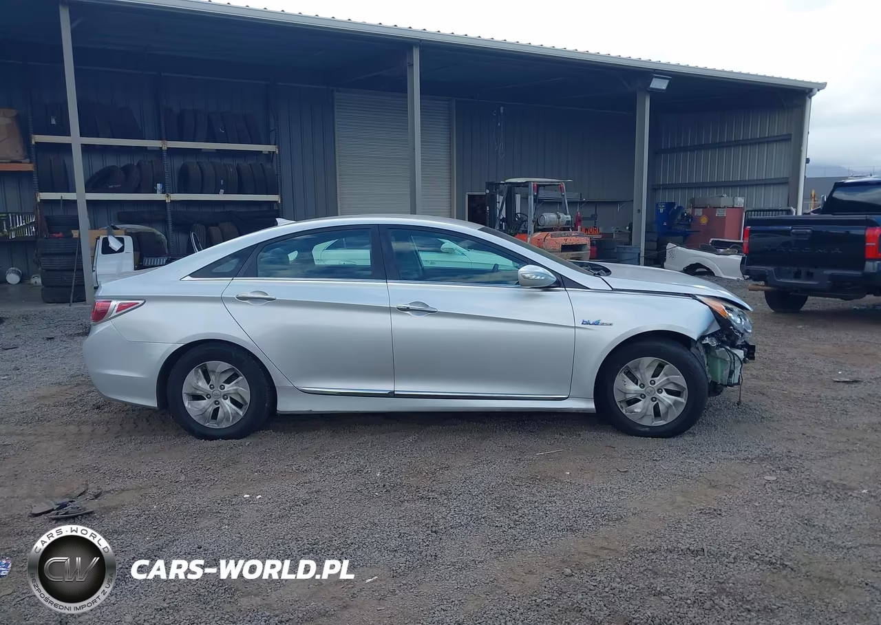 2013 Hyundai Sonata Hybrid VIN:KMHEC4A48DA082934 - 13