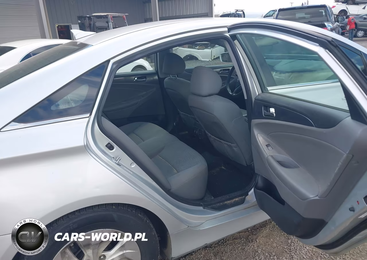 2013 Hyundai Sonata Hybrid VIN:KMHEC4A48DA082934 - 8