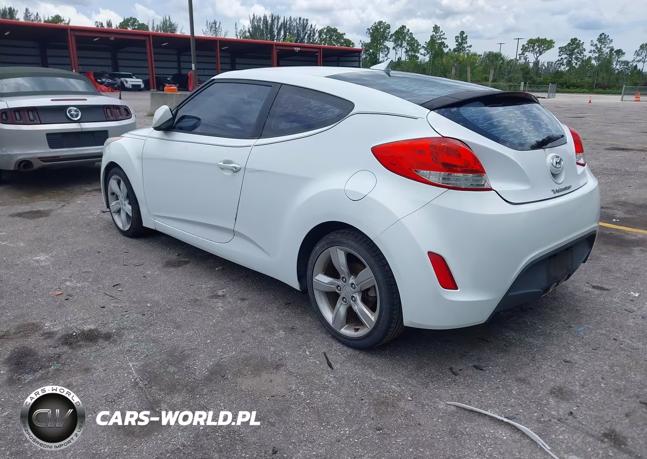 2012 Hyundai Veloster Base W-Gray VIN:KMHTC6ADXCU052169 - 3