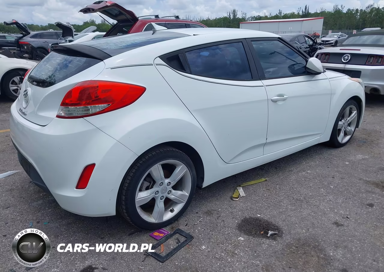 2012 Hyundai Veloster Base W-Gray VIN:KMHTC6ADXCU052169 - 4