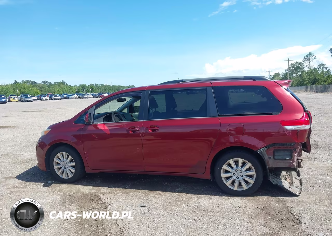 2014 Toyota Sienna Le 7 Passenger VIN:5TDJK3DC8ES091611 - 14