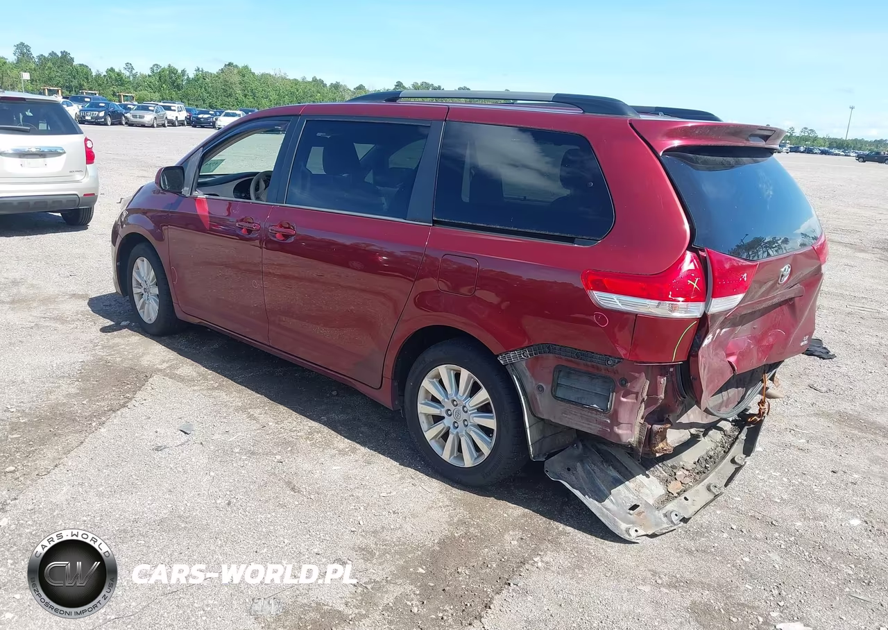 2014 Toyota Sienna Le 7 Passenger VIN:5TDJK3DC8ES091611 - 3