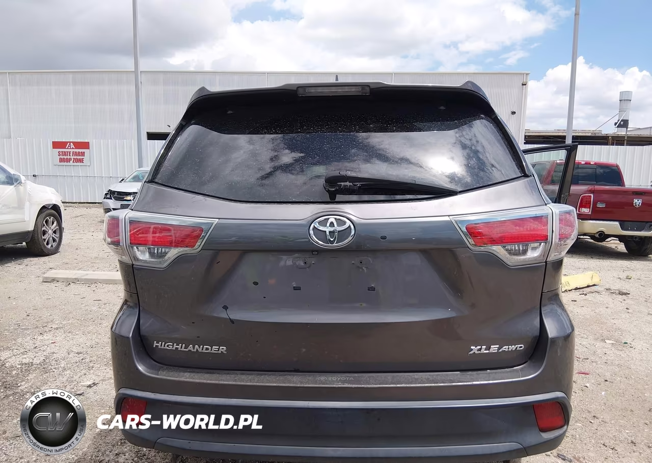 2015 Toyota Highlander Xle V6 VIN:5TDJKRFH5FS208574 - 17
