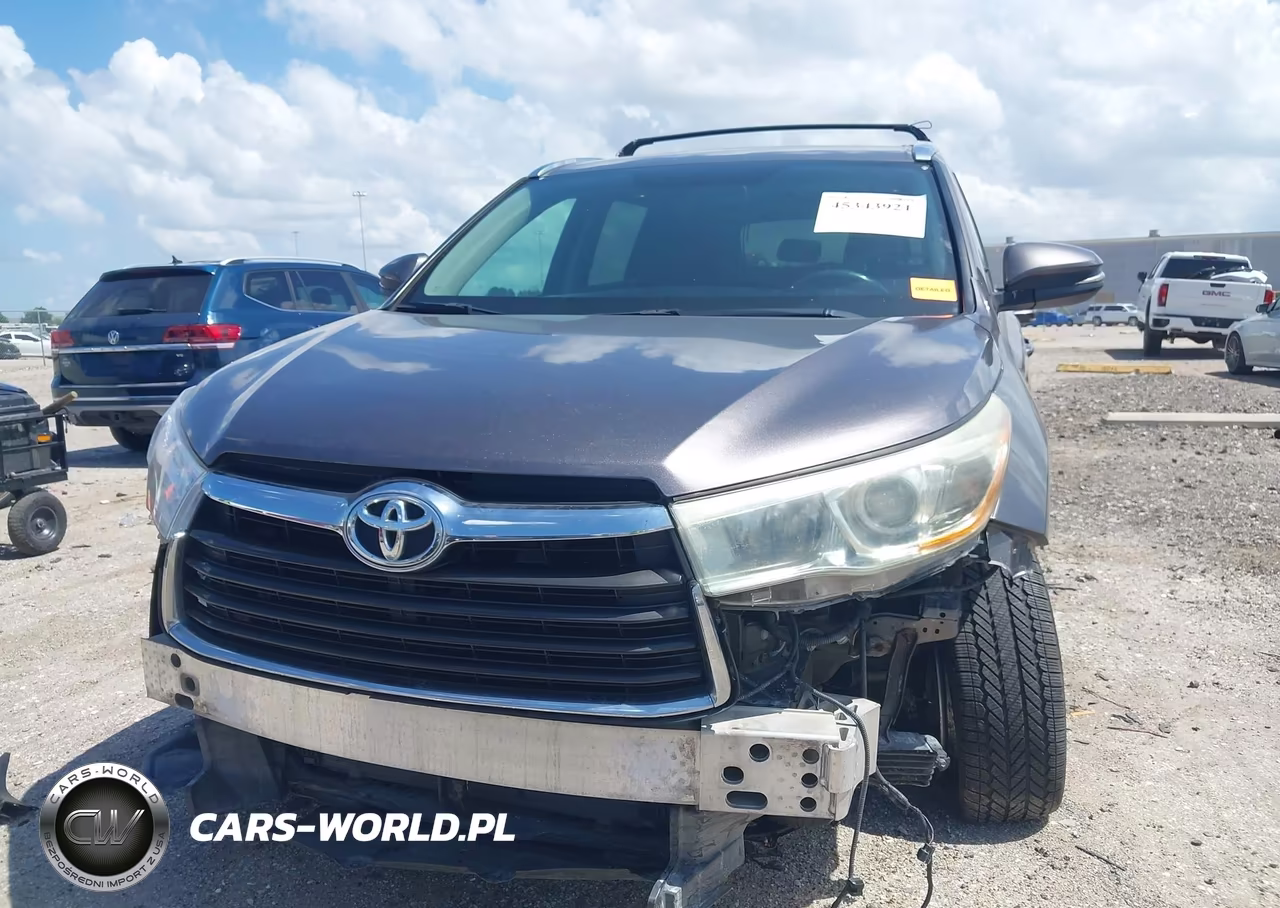 2015 Toyota Highlander Xle V6 VIN:5TDJKRFH5FS208574 - 6