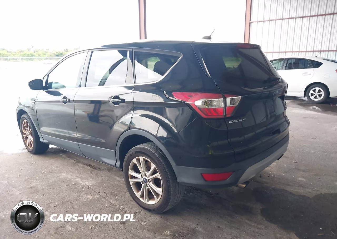 2017 Ford Escape Se VIN:1FMCU9GD7HUB72038 - 3