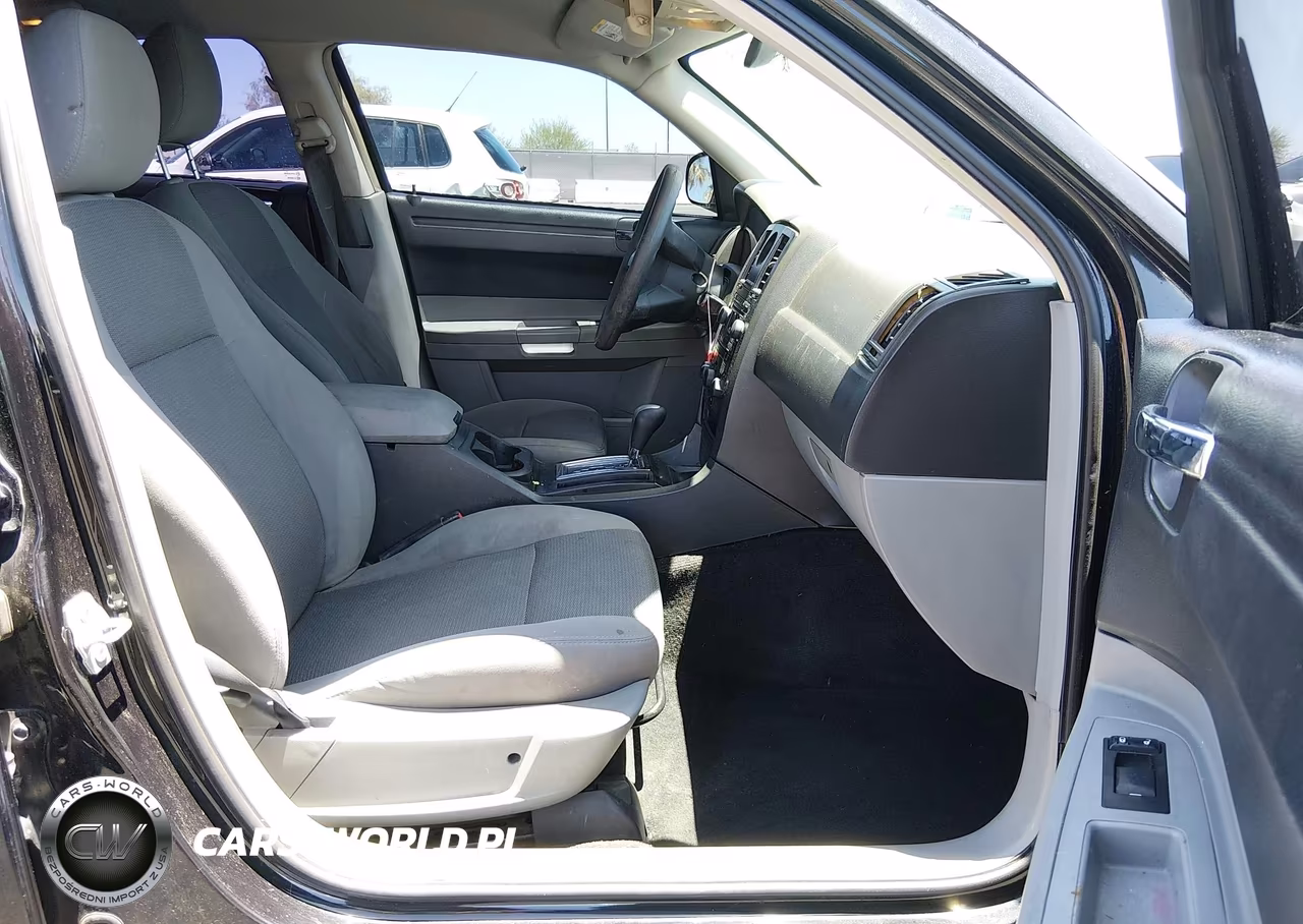 2007 Chrysler 300 VIN:2C3KA43R97H636515 - 5