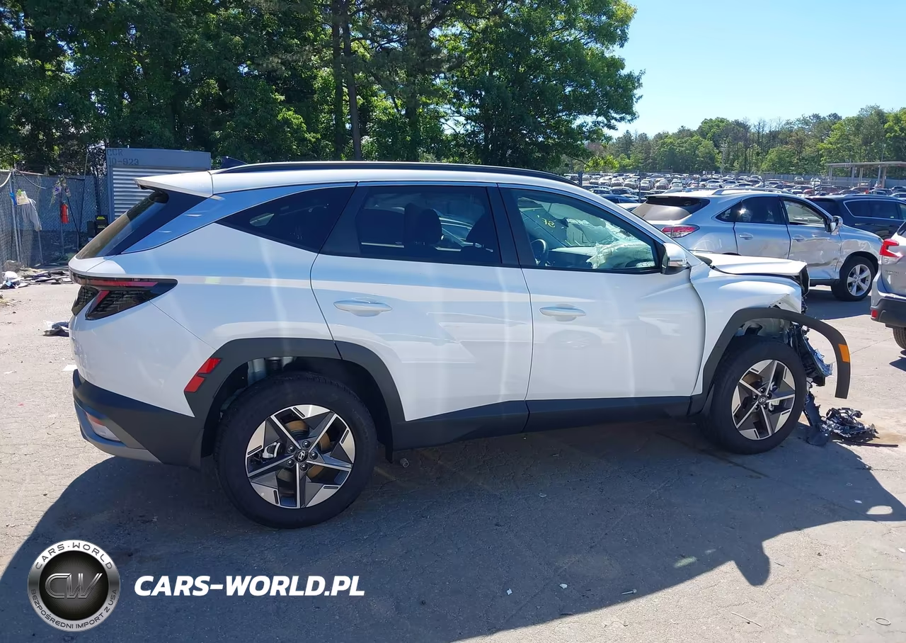 2026 Hyundai Tucson Sel Premium VIN:5NMJCCDE5TH704637 - 13