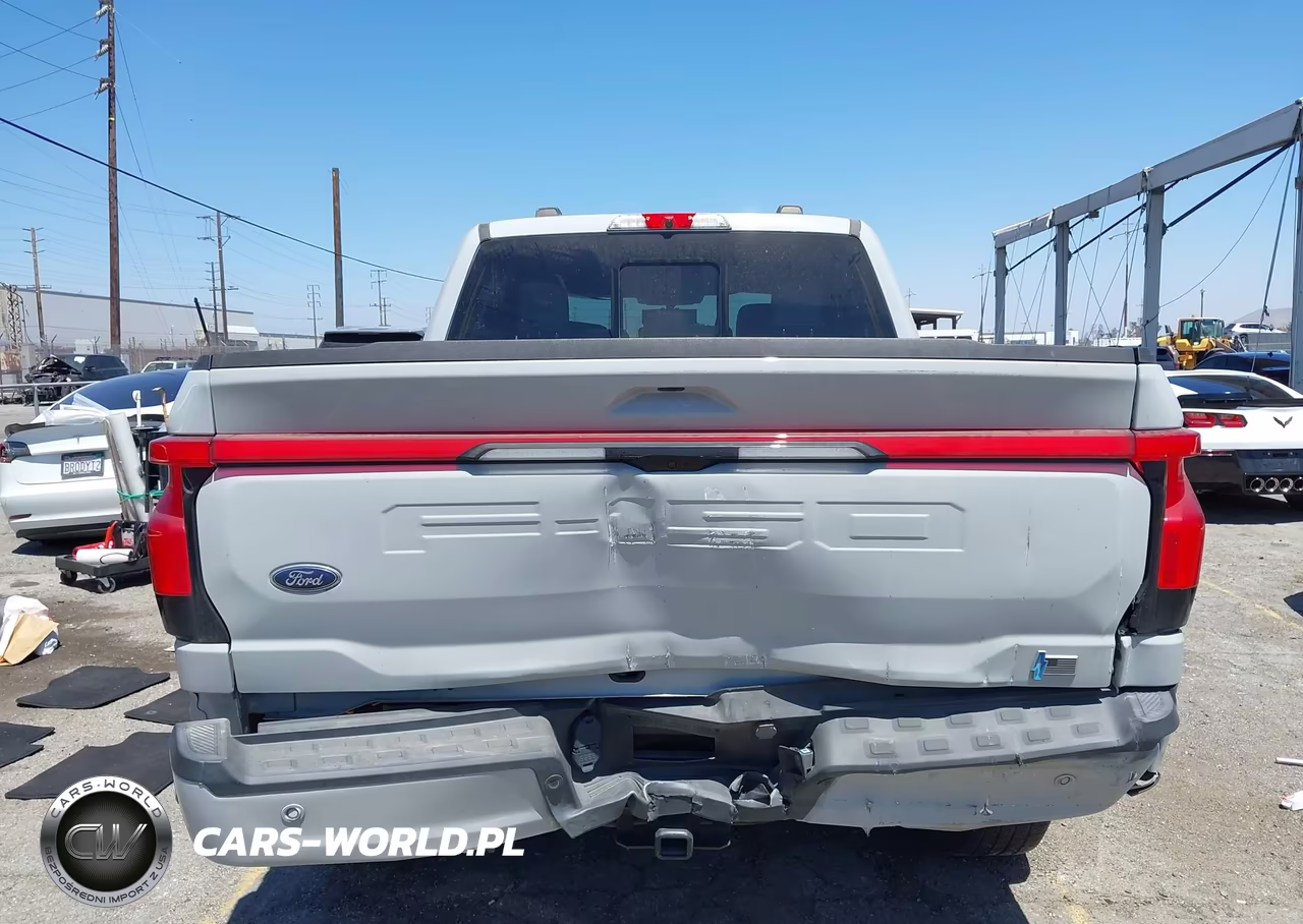 2023 Ford F-150 Lightning Lariat VIN:1FT6W1EV2PWG56579 - 16
