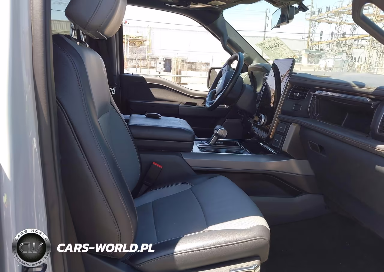 2023 Ford F-150 Lightning Lariat VIN:1FT6W1EV2PWG56579 - 5