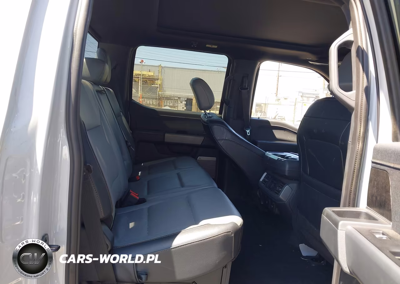 2023 Ford F-150 Lightning Lariat VIN:1FT6W1EV2PWG56579 - 8