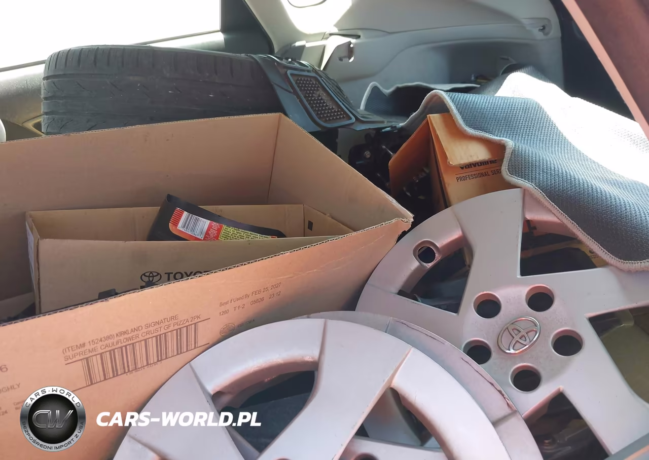 2013 Toyota Prius Plug-In VIN:JTDKN3DP9D3044568 - 12