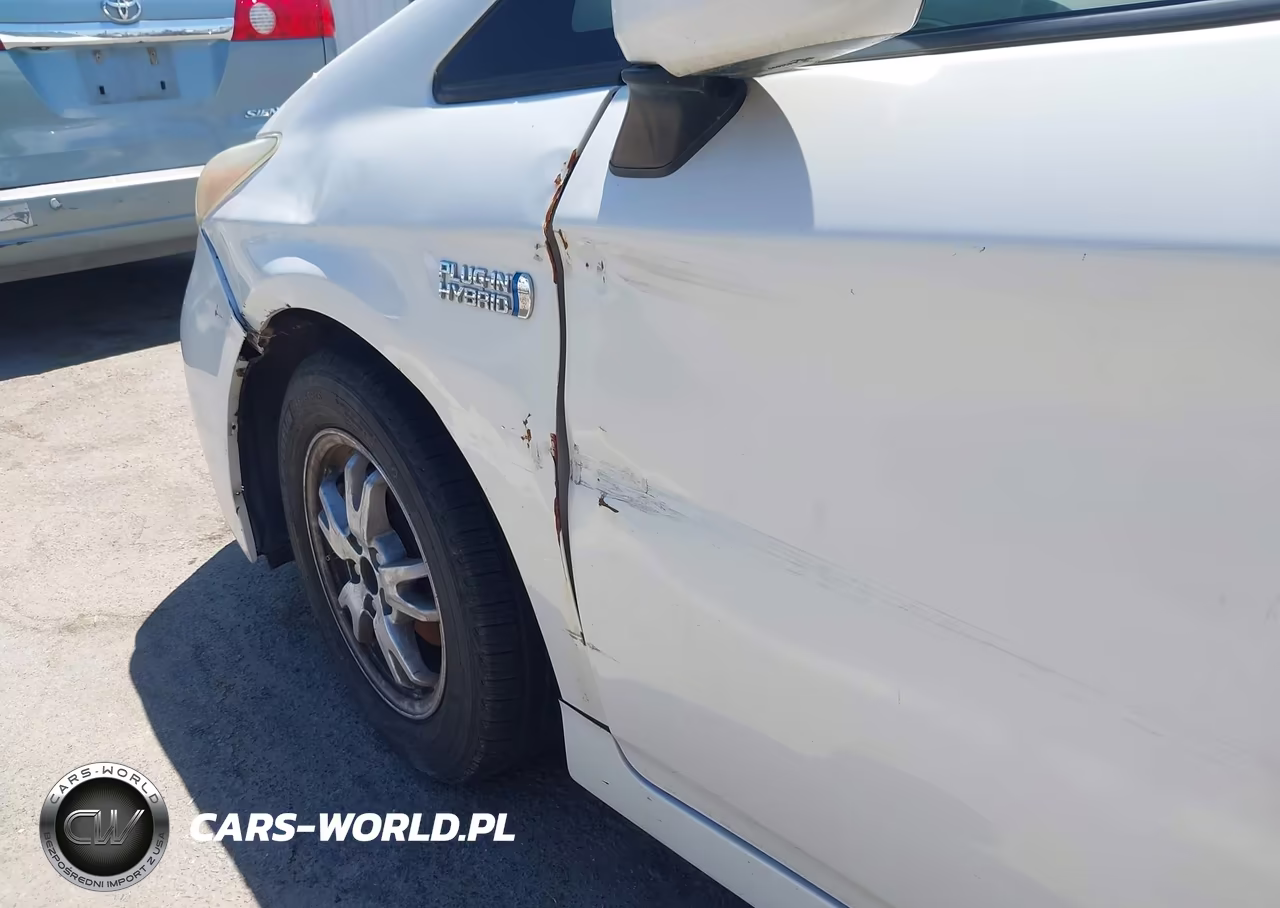 2013 Toyota Prius Plug-In VIN:JTDKN3DP9D3044568 - 18