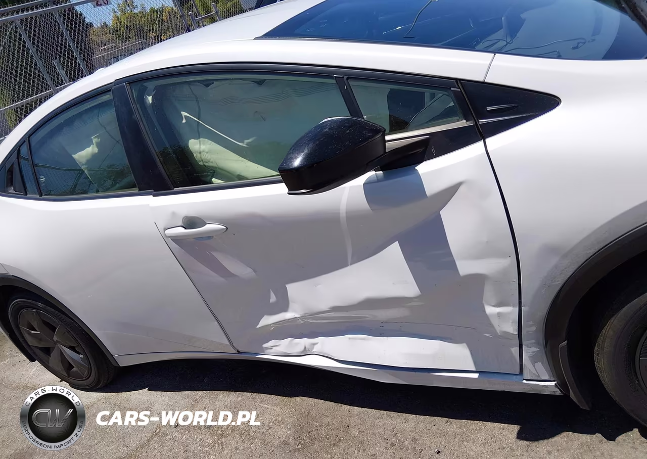 2023 Toyota Prius Le VIN:JTDACAAU8P3011856 - 13