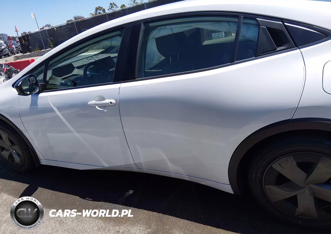 2023 Toyota Prius Le VIN:JTDACAAU8P3011856 - 14