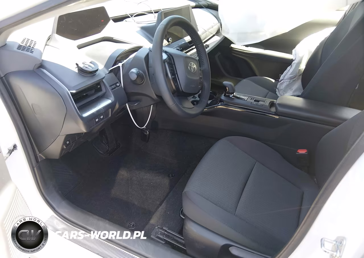 2023 Toyota Prius Le VIN:JTDACAAU8P3011856 - 5