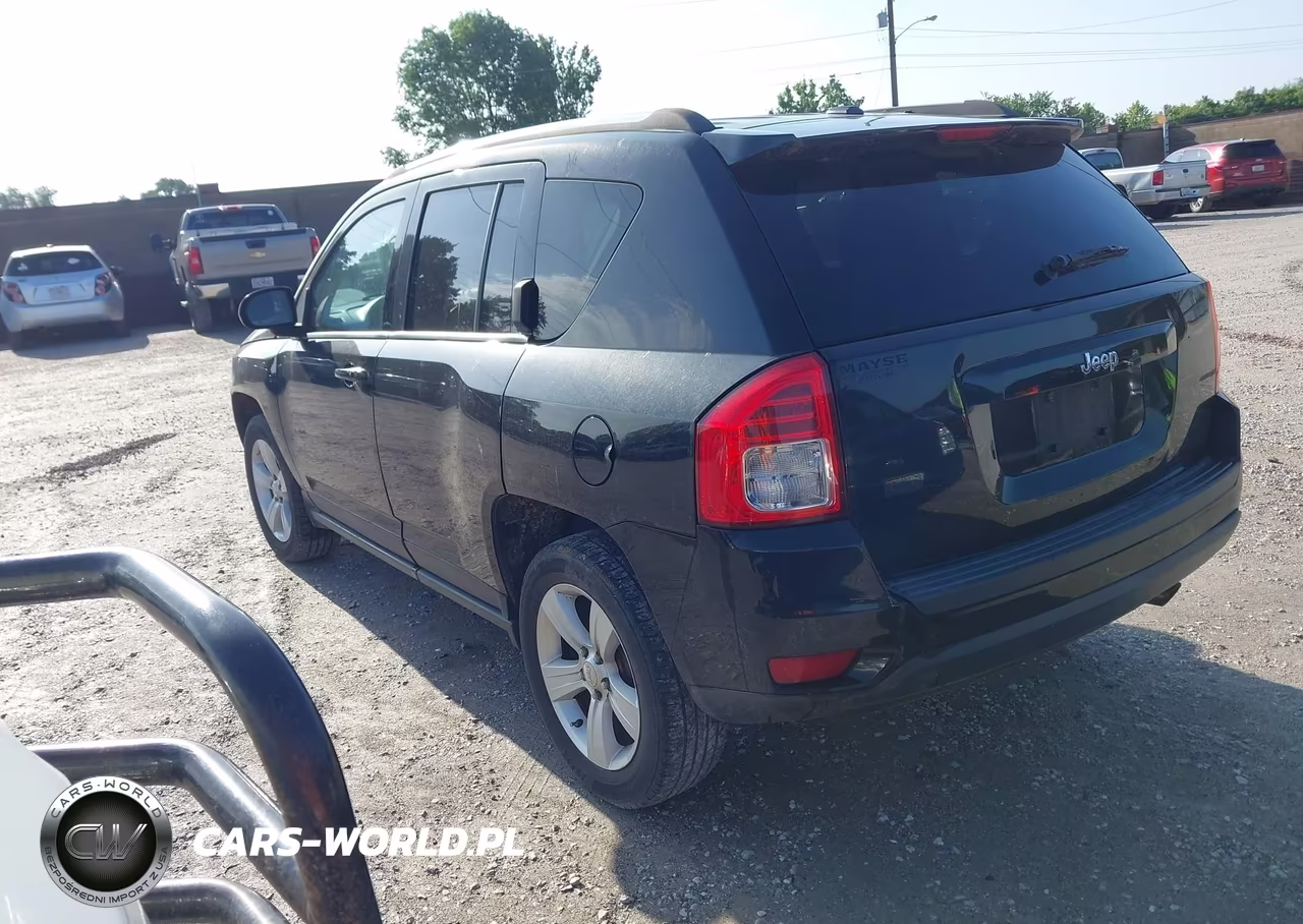 2013 Jeep Compass Sport VIN:1C4NJCBBXDD140946 - 3