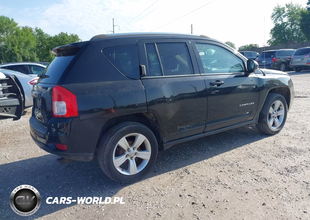 2013 Jeep Compass Sport VIN:1C4NJCBBXDD140946 - 4