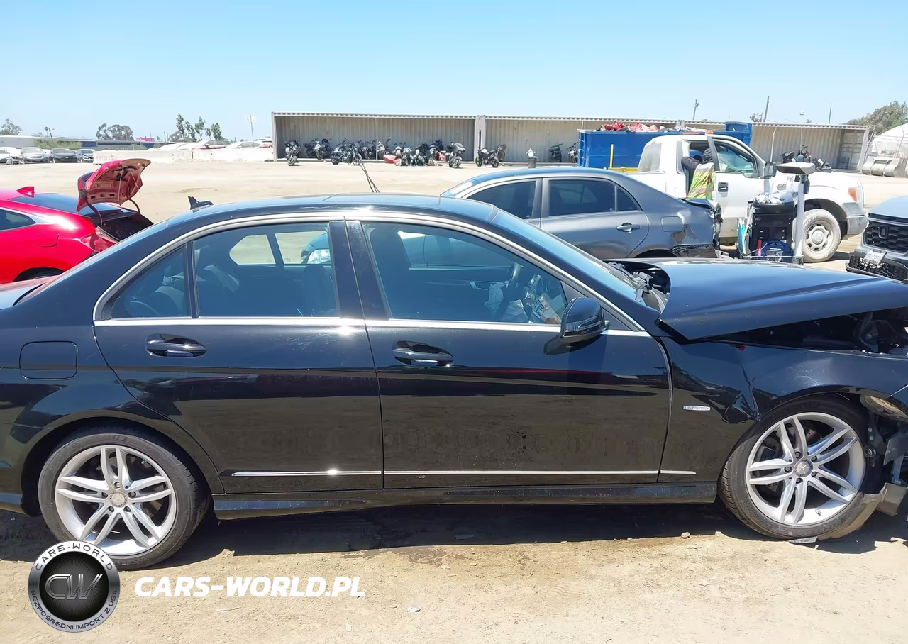 2012 Mercedes-Benz C 250 Sport VIN:WDDGF4HB1CR220568 - 13