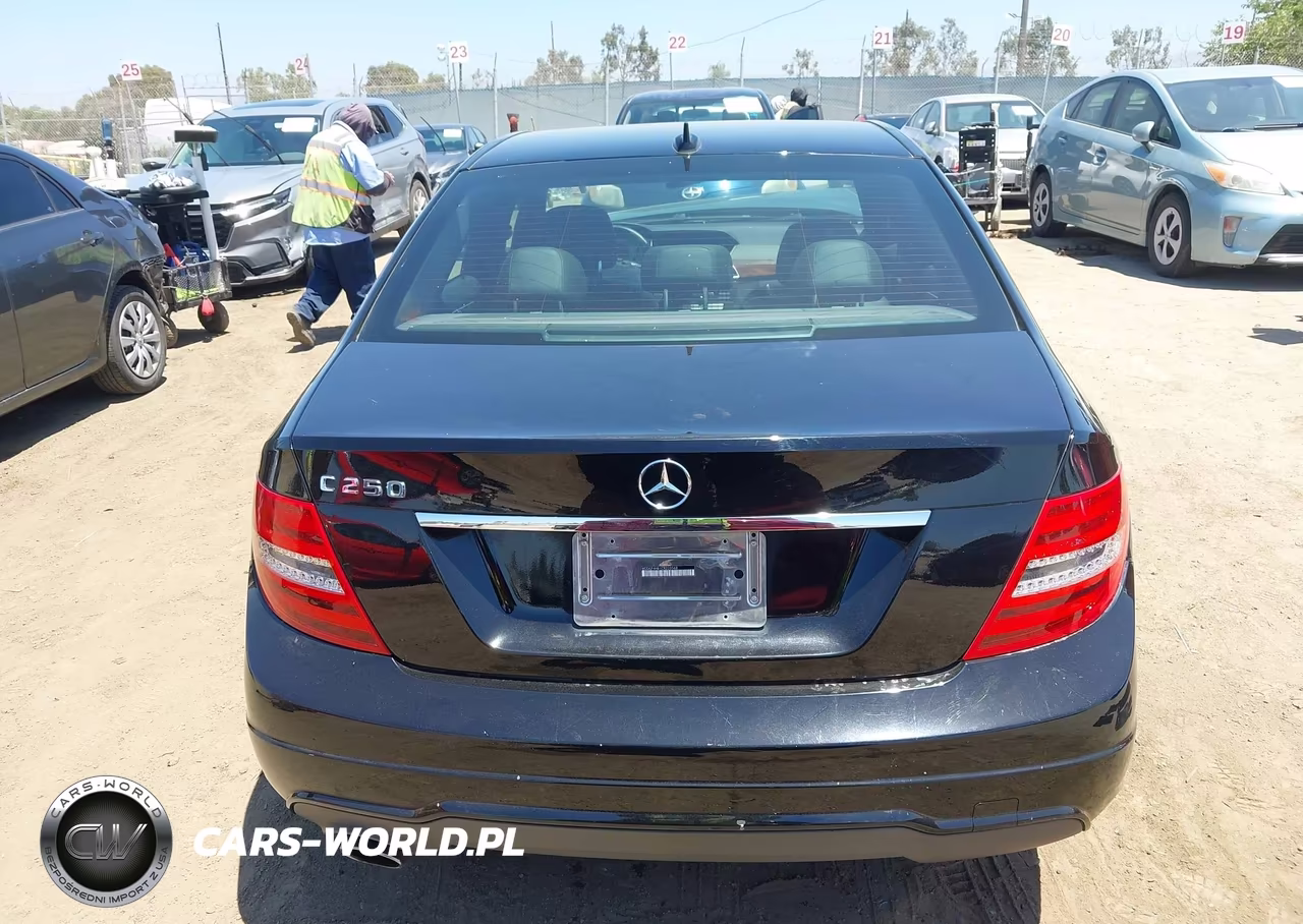 2012 Mercedes-Benz C 250 Sport VIN:WDDGF4HB1CR220568 - 16