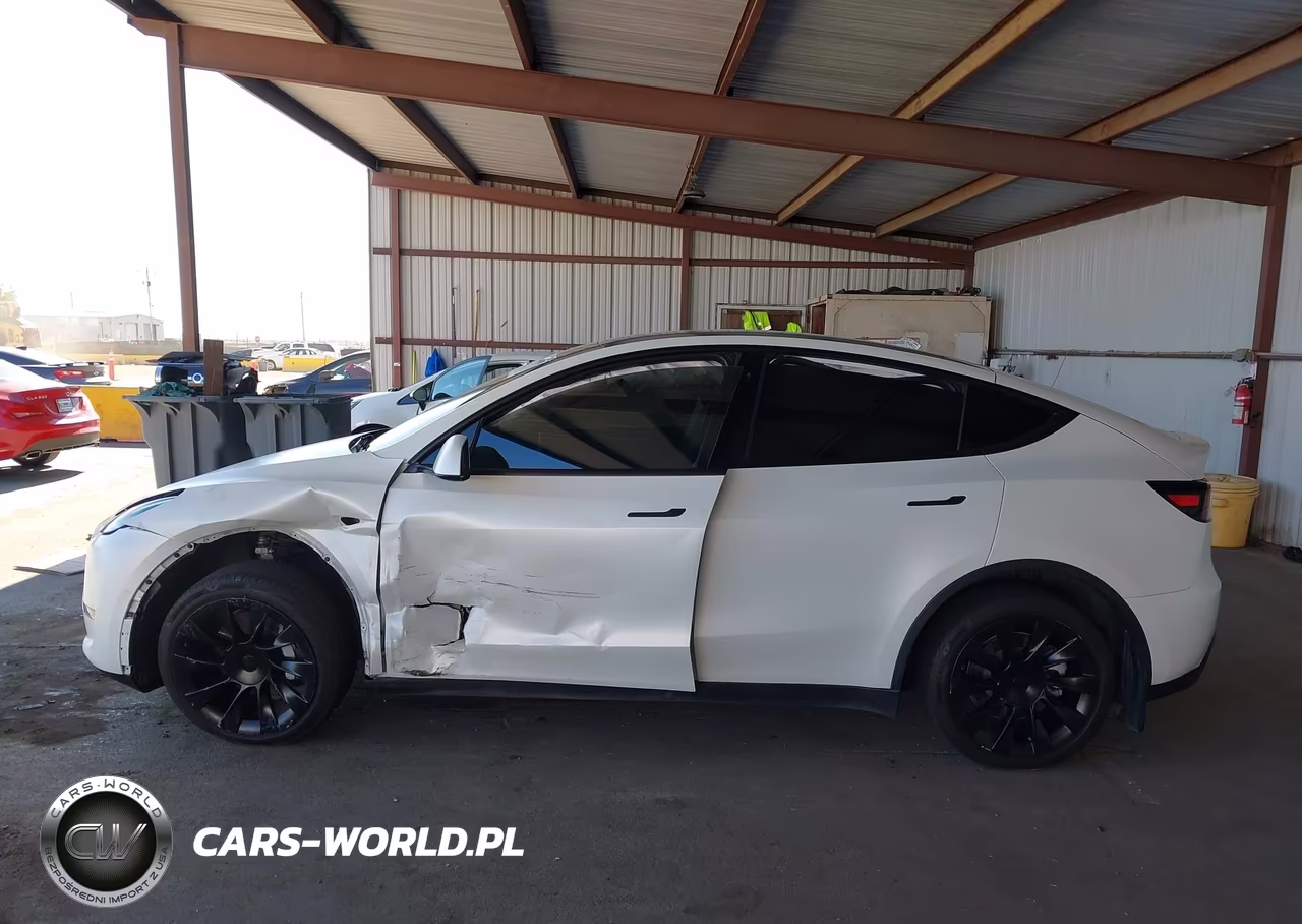 2022 Tesla Model Y Long Range Dual Motor All-Wheel Drive VIN:7SAYGDEE4NF402996 - 13