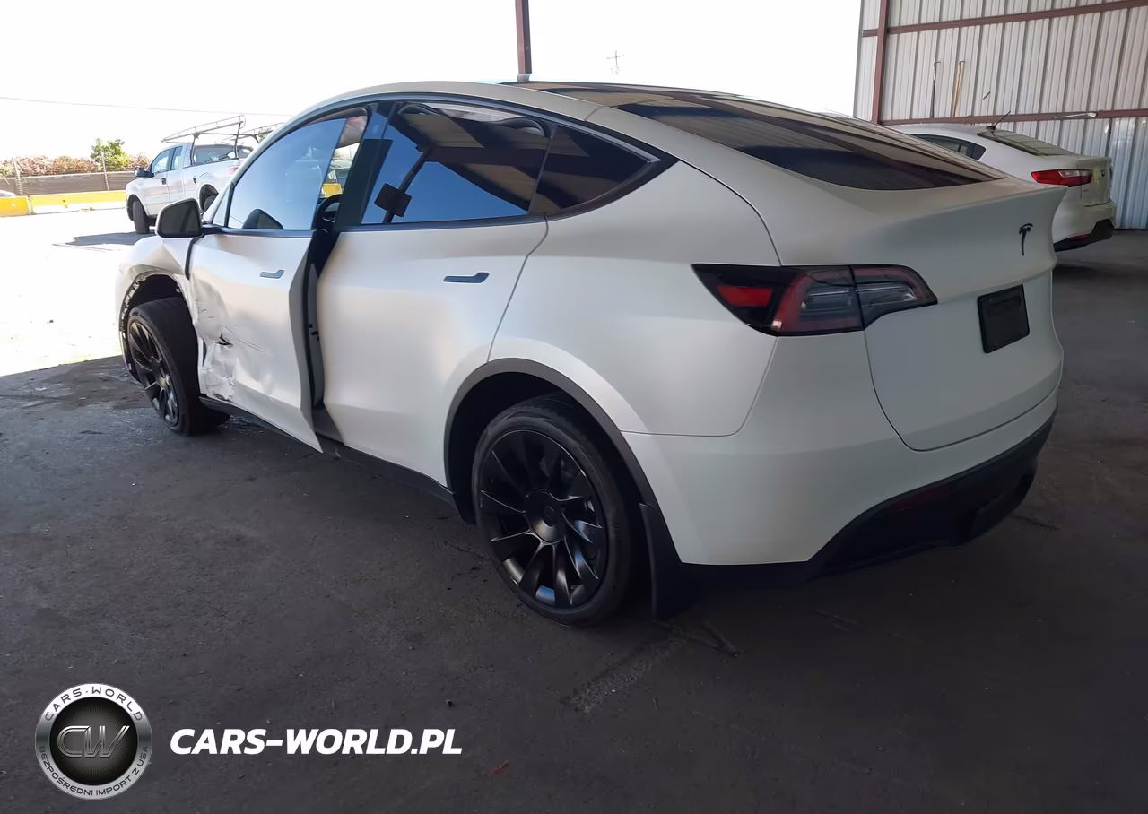 2022 Tesla Model Y Long Range Dual Motor All-Wheel Drive VIN:7SAYGDEE4NF402996 - 3