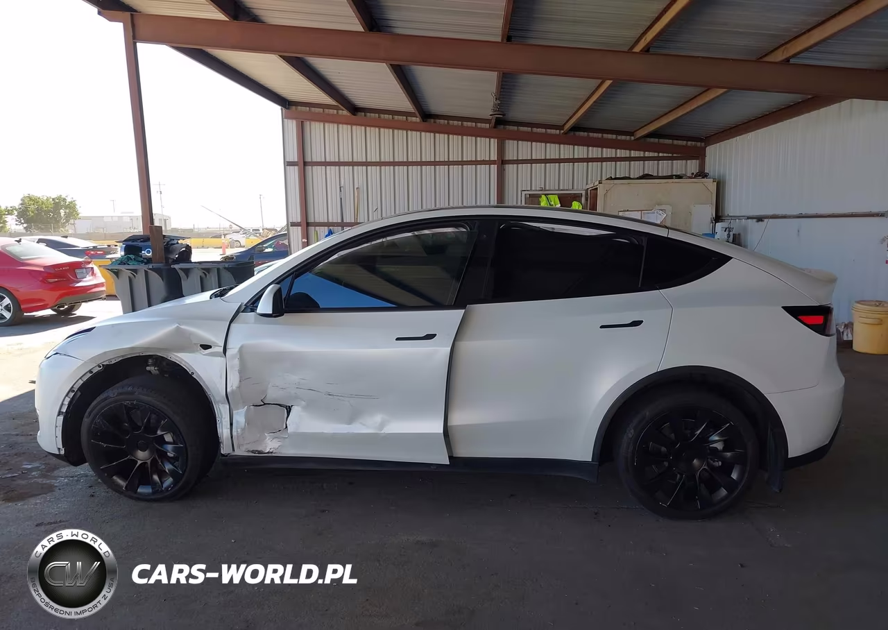2022 Tesla Model Y Long Range Dual Motor All-Wheel Drive VIN:7SAYGDEE4NF402996 - 6