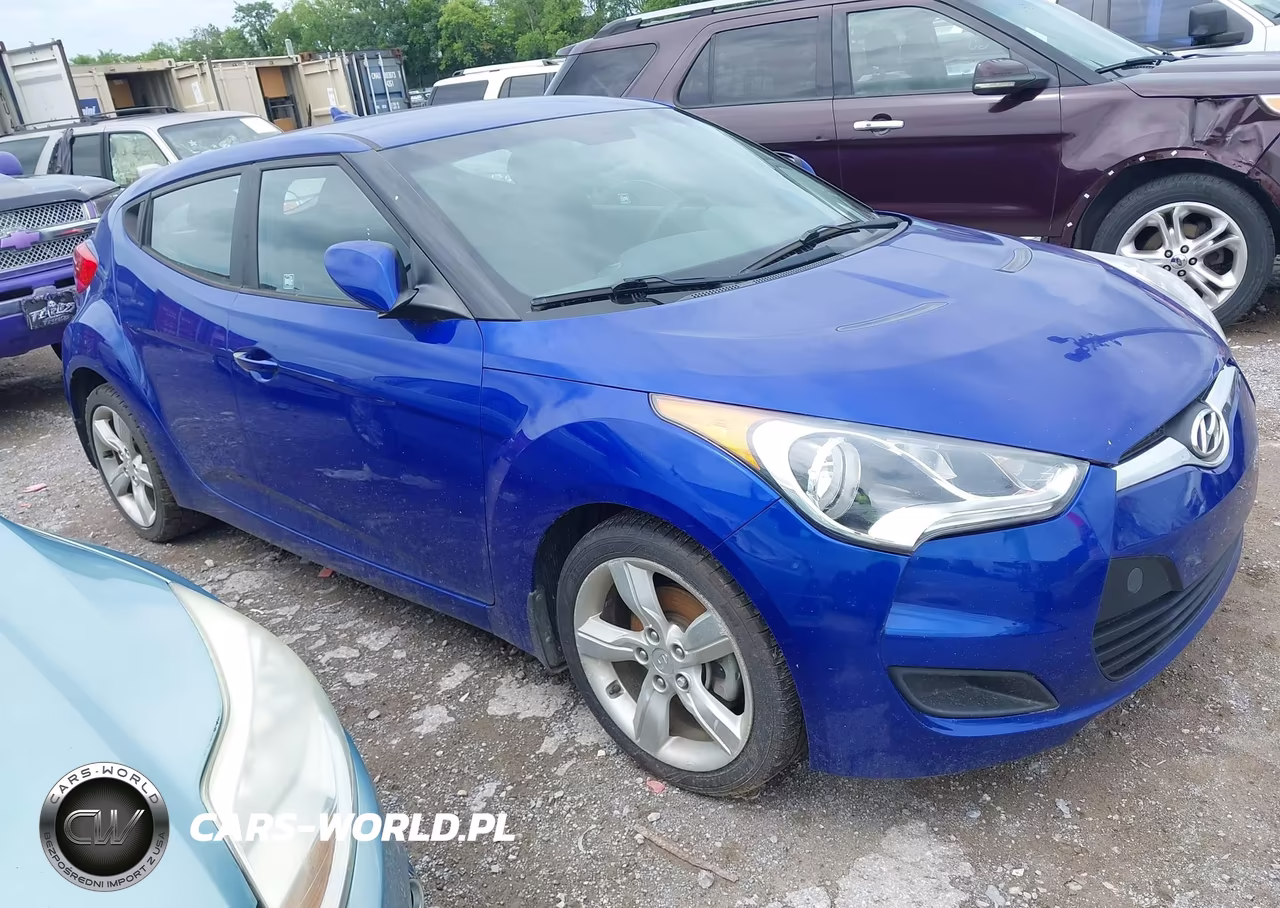 2013 Hyundai Veloster Base W-Black