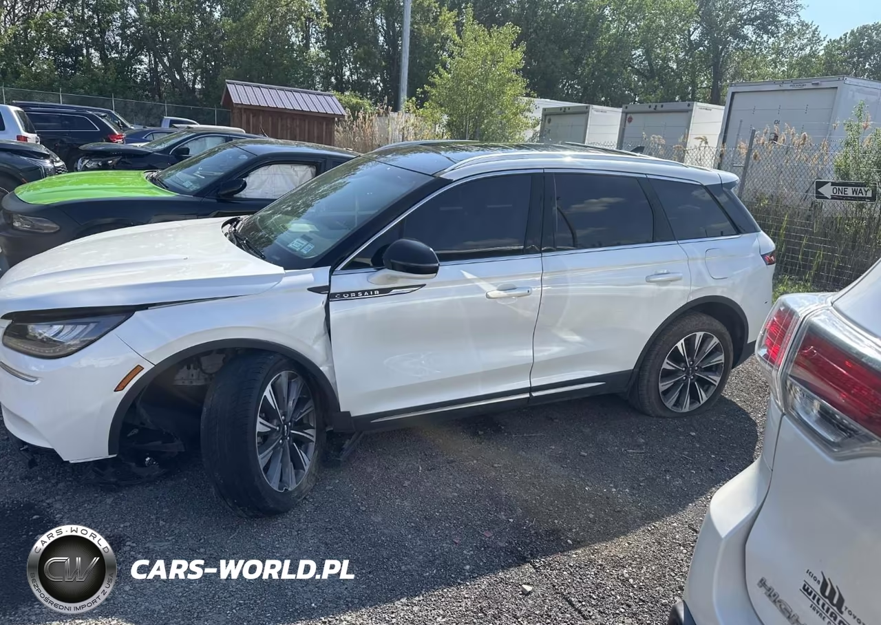 2021 Lincoln Corsair Reserve VIN:5LMCJ2D92MUL07594 - 9