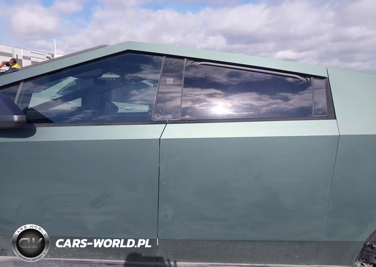 2025 Tesla Cybertruck All-Wheel Drive VIN:7G2CEHED0SA081332 - 13