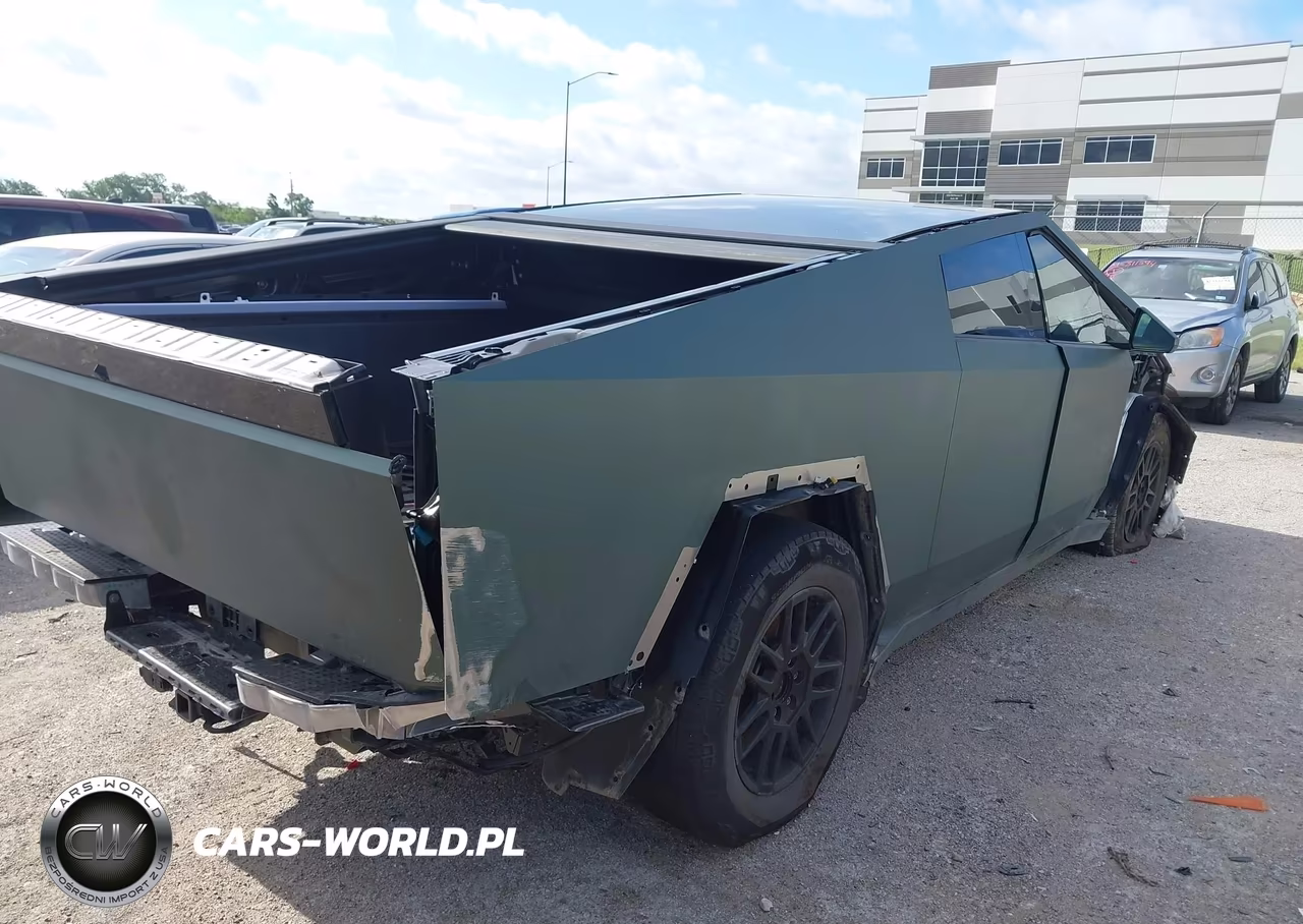 2025 Tesla Cybertruck All-Wheel Drive VIN:7G2CEHED0SA081332 - 4