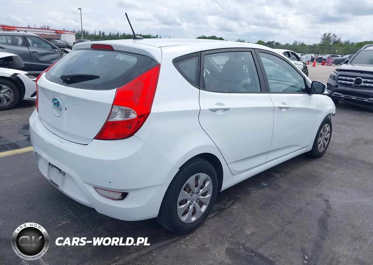 2016 Hyundai Accent Se VIN:KMHCT5AE7GU248224 - 4