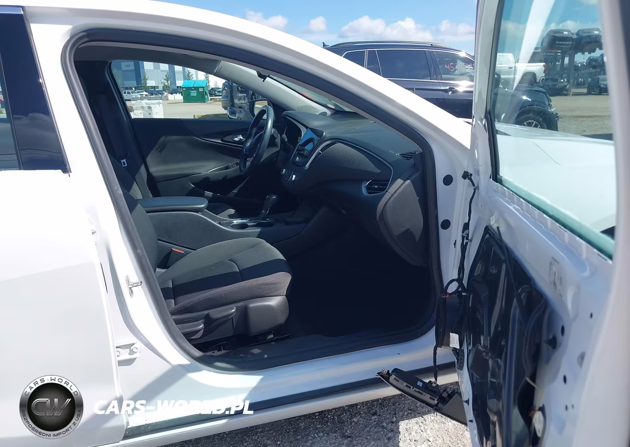 2020 Chevrolet Malibu Fwd Rs VIN:1G1ZG5ST3LF132414 - 5