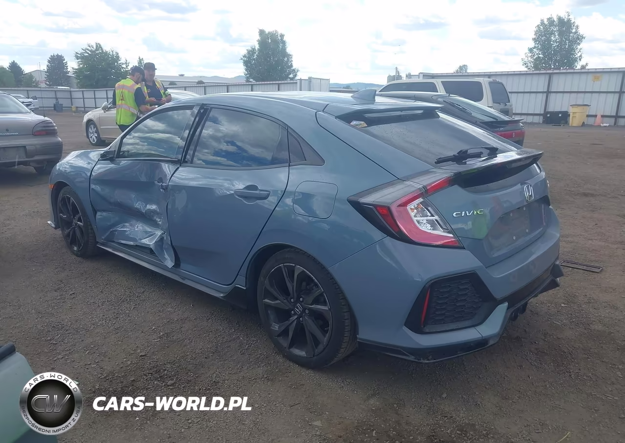 2019 Honda Civic Sport Touring VIN:SHHFK7H98KU423573 - 3