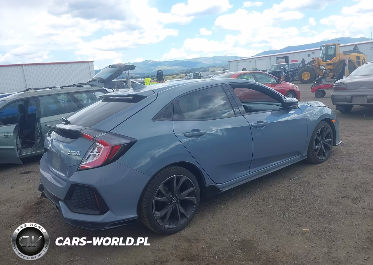 2019 Honda Civic Sport Touring VIN:SHHFK7H98KU423573 - 4
