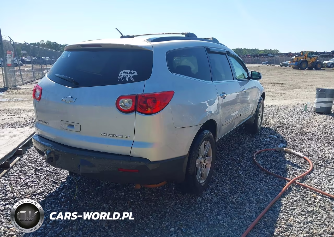 2010 Chevrolet Traverse Lt VIN:1GNLRFED4AS104229 - 4